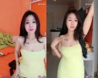 Momo Goyang Asyik